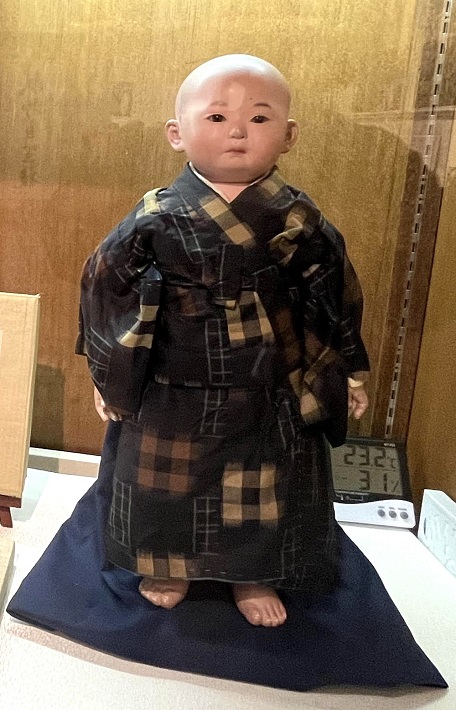 志賀が送ったとされる人形