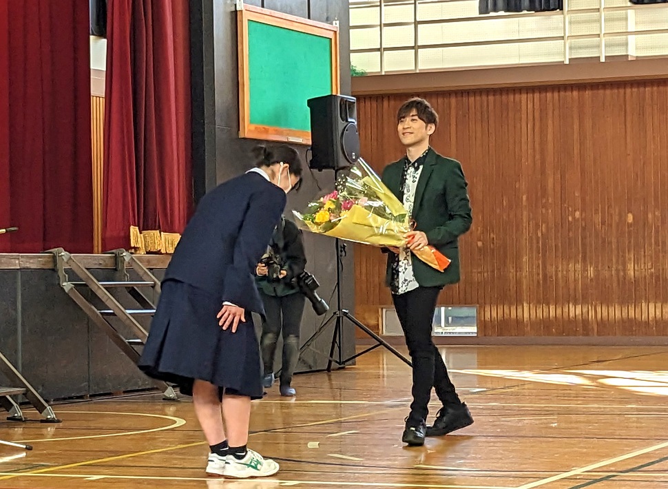 三山中学校 道徳講演会 大野靖之さん