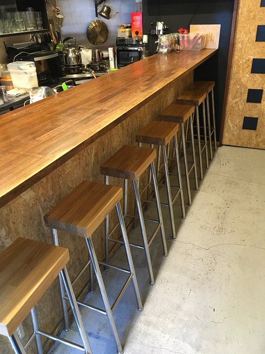 Coffee&Canzume Bar YuBelのカウンター