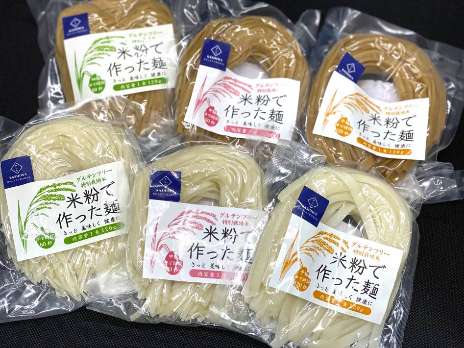 千葉県柏市十余二に2023年2月2日オープンした「米粉Sweets&Cafe Fortuna Lusso(フォルトゥーナ ルッソ)」。店名はイタリア語で「癒やしと幸福」を意味します。 臨床系管理栄養士が監修するグルテンフリーのシフォンケーキやプリンアラモードなどがおいしいと好評で、小麦アレルギーの人や病気療養中で食事制限をしている人にも喜ばれているお店です。また、自社開発の米粉麺を販売しており、3月25日からは、米粉麺の食べ方を伝える場としてカフェもスタートしました。 「50年後の子どもたちへ安心安全な食を提供したい」との思いから、代表取締役の正田 憲司さんが母体である株式会社MEDFOOD JAPANを創業。グルテンフリー商品の中でも主食となる米粉に着眼し、2021年秋から米粉麺の開発に取り掛かりました。 日本の食料自給率の低さを危惧する正田さんは、柏市内の農家と直接契約し、柏市産コシヒカリを使用。節減対象農薬や化学肥料を慣行レベルの5割以下に抑えて育てた「特別栽培米」にこだわり、柏市のふるさと産品にも認定されています。米粉専用の工場で製造しているため、小麦やそばアレルギーのある人にも安心です。