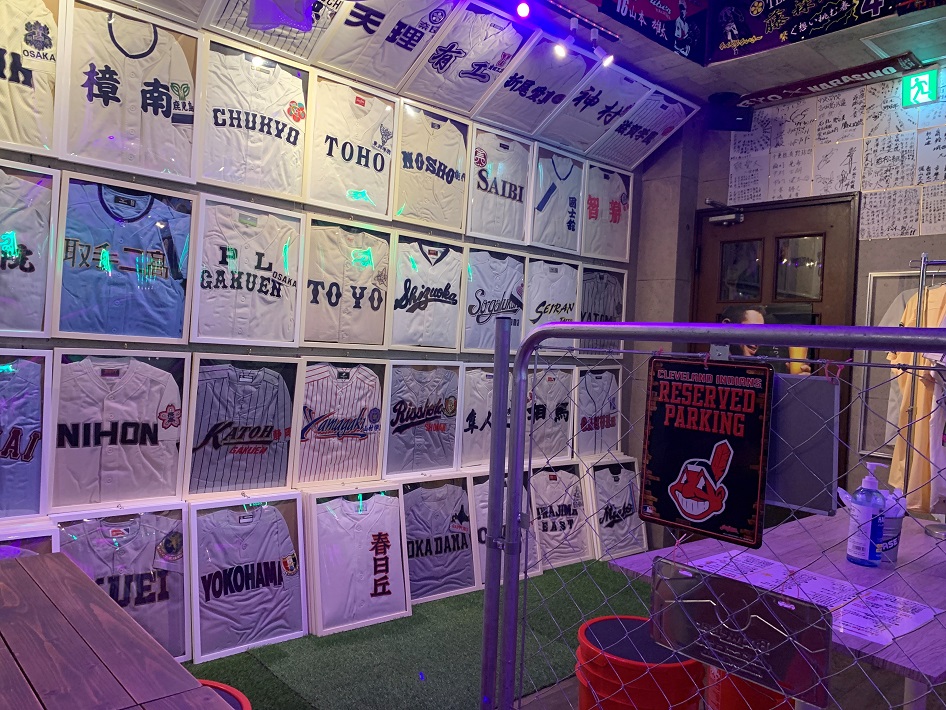 Sports BAR BASE RUNGの内装