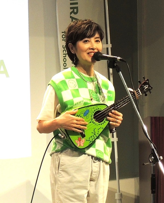 荻野目洋子さん