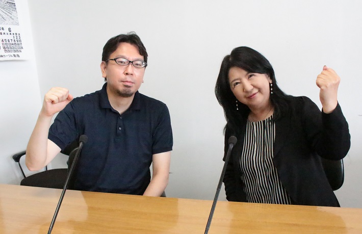 代表取締役の石村比呂美さん(右)と制作担当の兼平健一さん