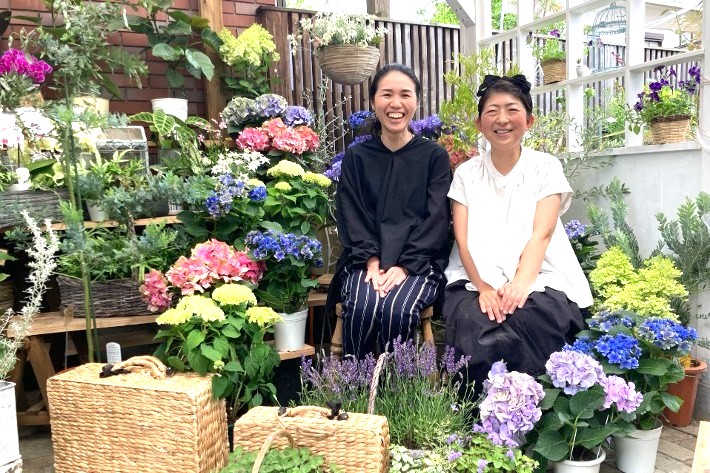 C Blossom店主の古板千明さん キッズフォトグラファーの鈴木暁子さん