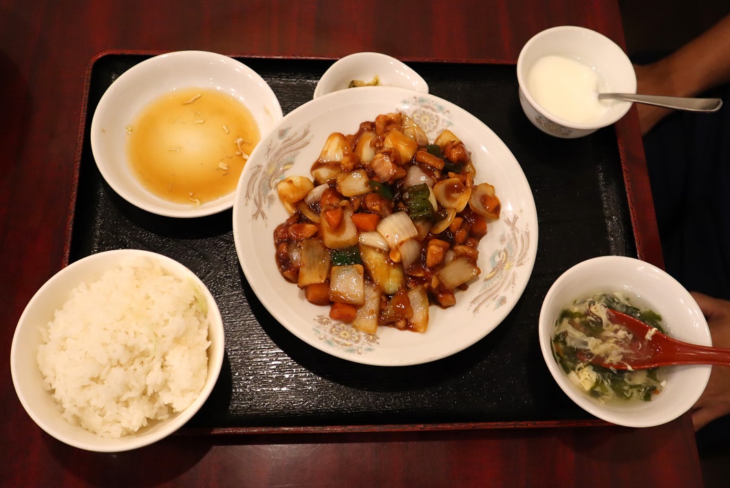 昇龍苑 日替わりサービスランチ