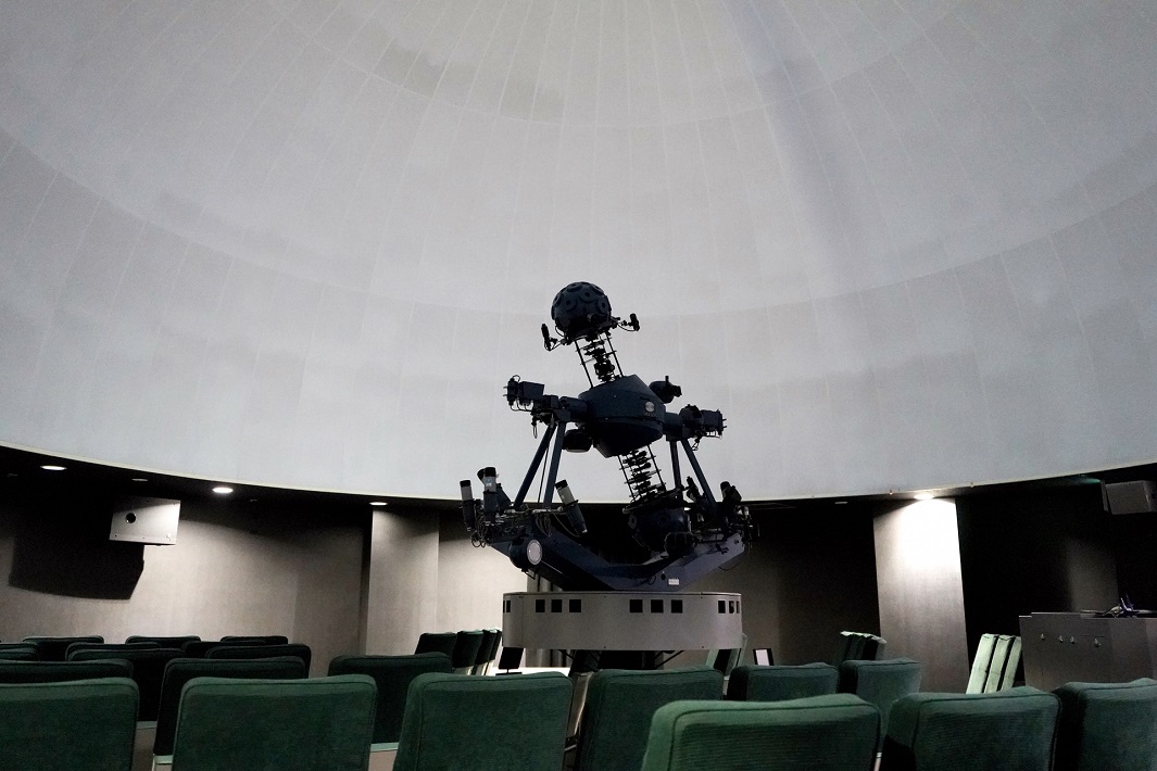 【我孫子市】手賀沼親水広場「水の館」のプラネタリウムで満天の星を