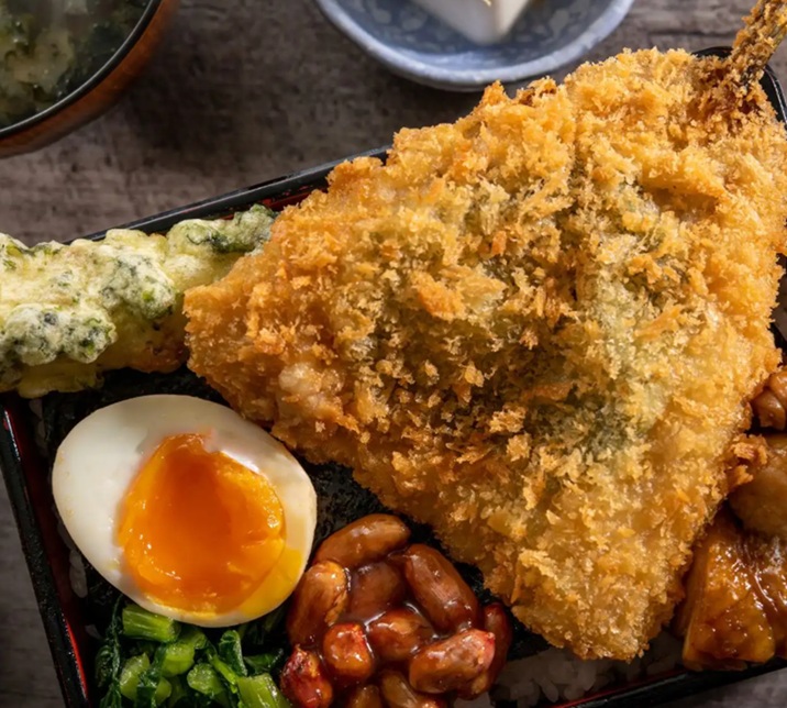 千葉市のみなと食堂人気メニュー「極 海苔弁当」