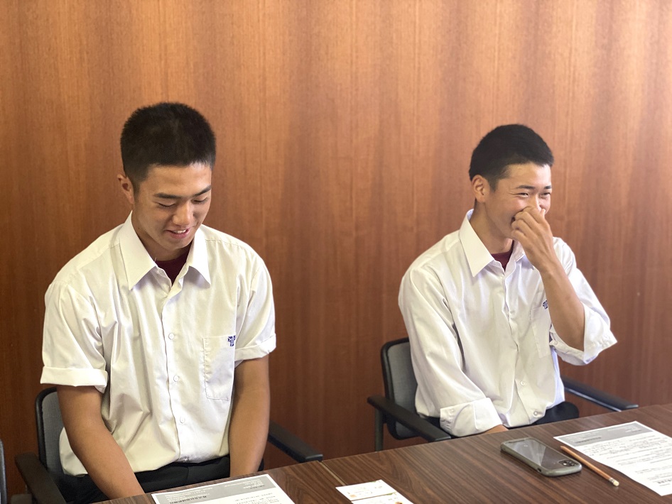 習志野高校野球部 インタビューの様子