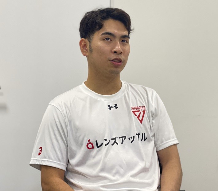小川麻斗