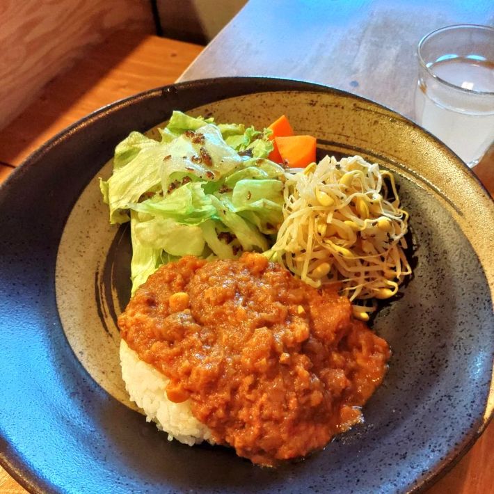 【南柏】 通常の2倍以上の豆を使って入れる深煎りのコーヒー「CAFE RHYTHM」