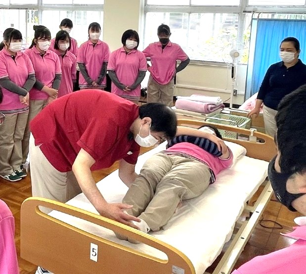 介護の現場を知り、働くきっかけに!職場見学や介護が学べる「市原市介護デイ」開催