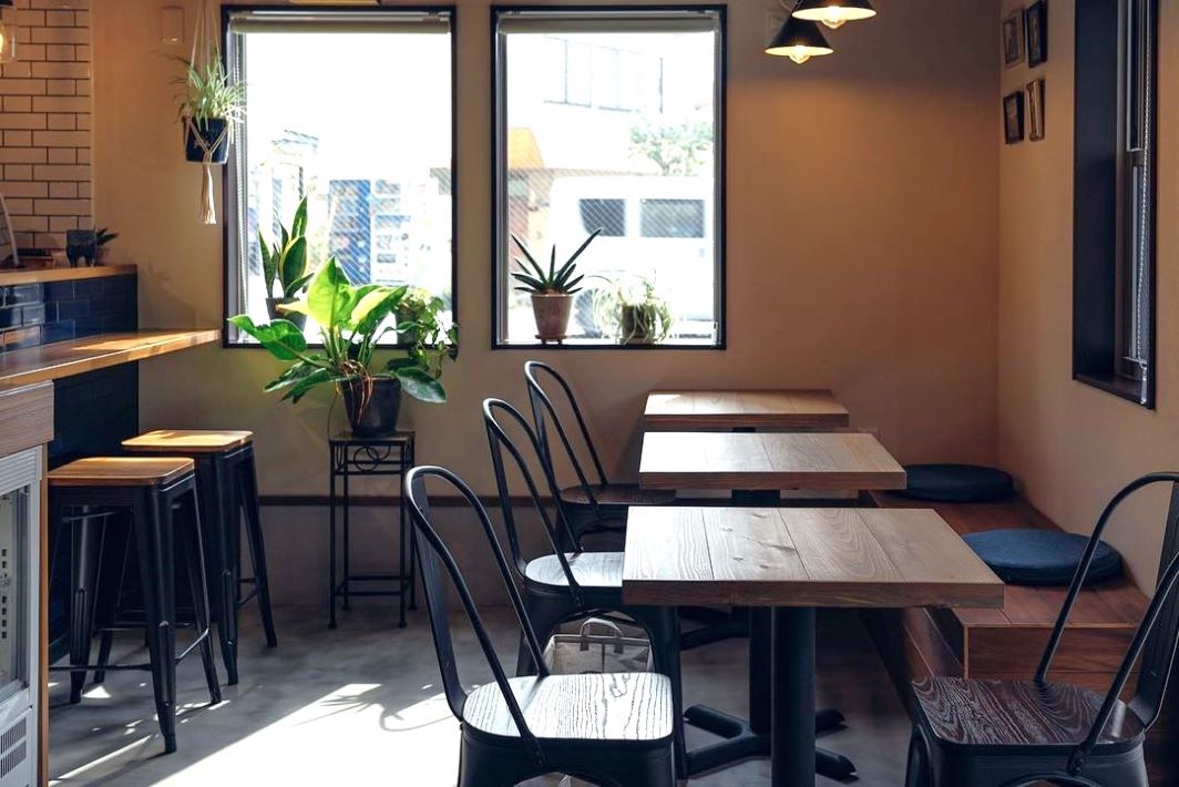 【柏】スペシャルティコーヒーと自慢の軽食やスイーツで非日常の時間を「PORTWAY COFFEE」