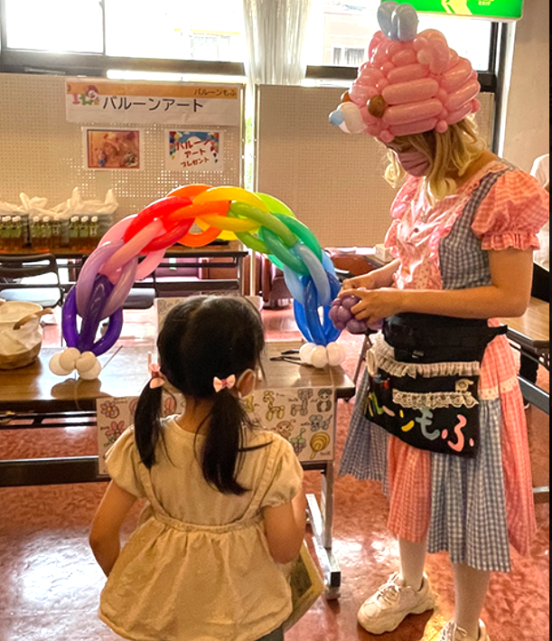 松戸市国際文化祭 バルーンもふさんのバルーンアート