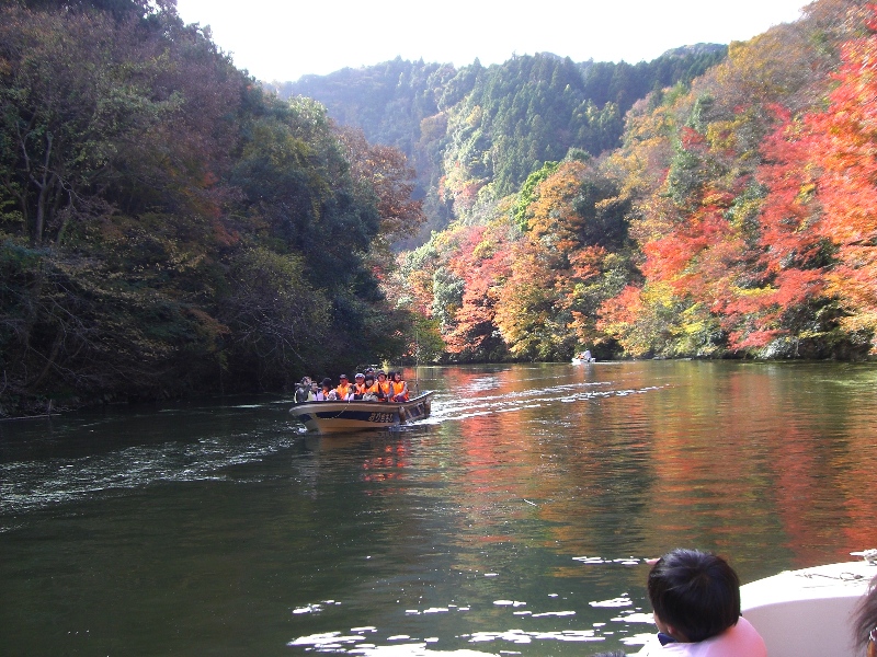 亀山湖の紅葉