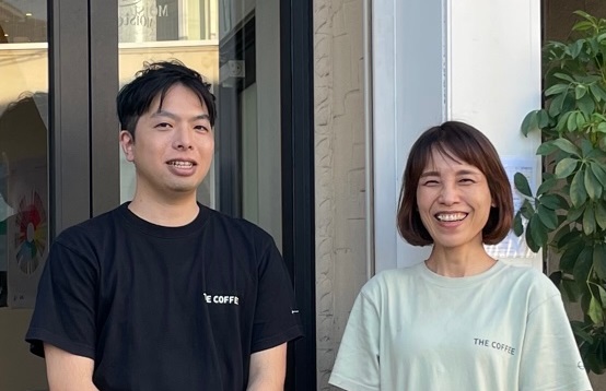 木更津市 THE COFFEE 近井さん（左）と、THE COFFEE バリスタの岩沢さん