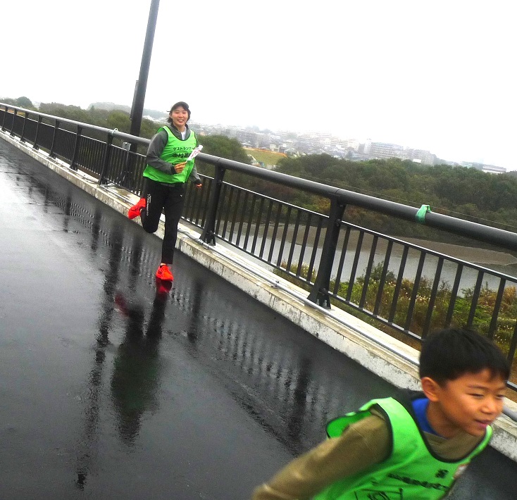 三郷流山橋有料道路
