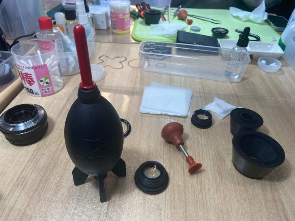 【市川市】フィルムカメラの修理方法が学べる貴重な教室!「アクアカメラ」