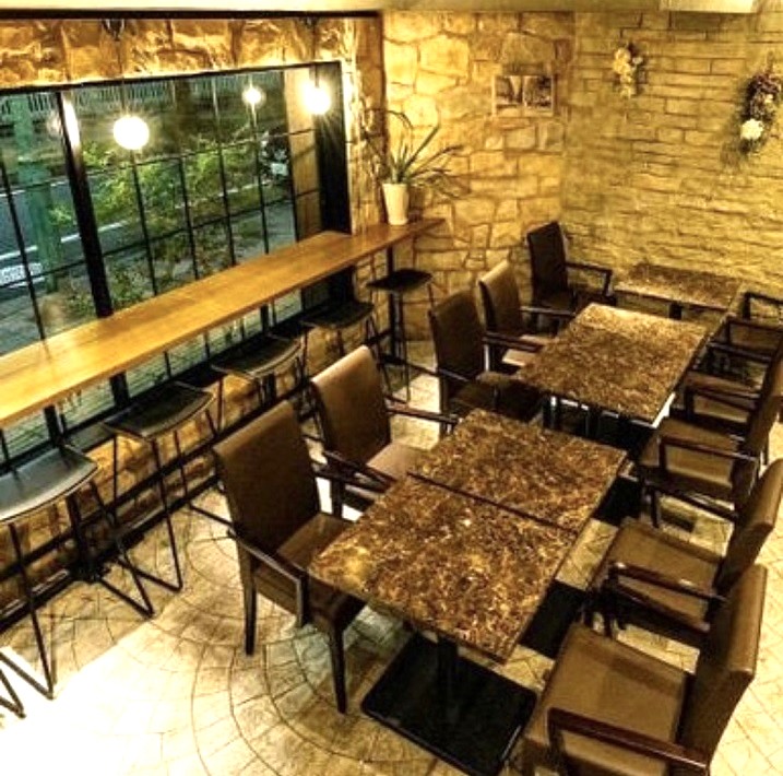 千葉市中央区 Cafe&Bar Princess Cheers Cafe 千葉店の内観