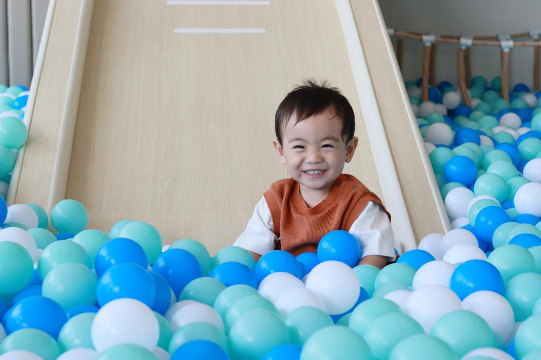 1歳の習い事何がいい？リトミックや水泳など発達や成長に合わせて楽しめるものがおすすめ