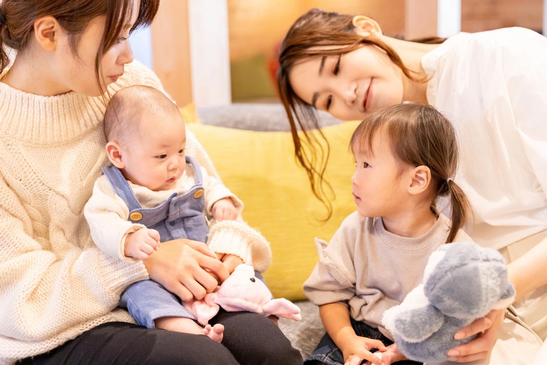 1歳の習い事何がいい？リトミックや水泳など発達や成長に合わせて楽しめるものがおすすめ