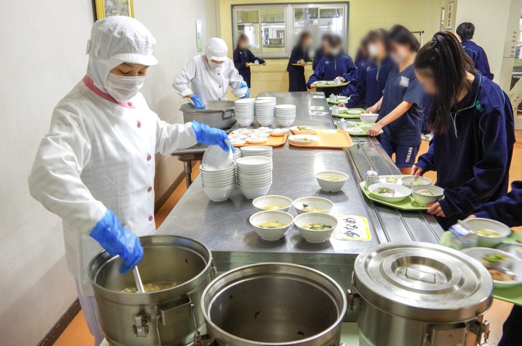 献立が選べる「選択式」船橋市立中学校の給食