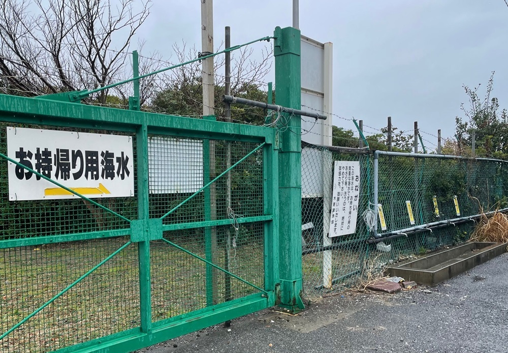 木更津海岸には、砂出し用の海水がくめる蛇口もありました