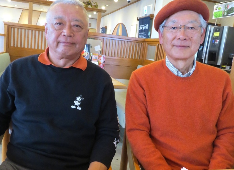 監督の奥谷博信さん(左)と事務局の高塚雅夫さん