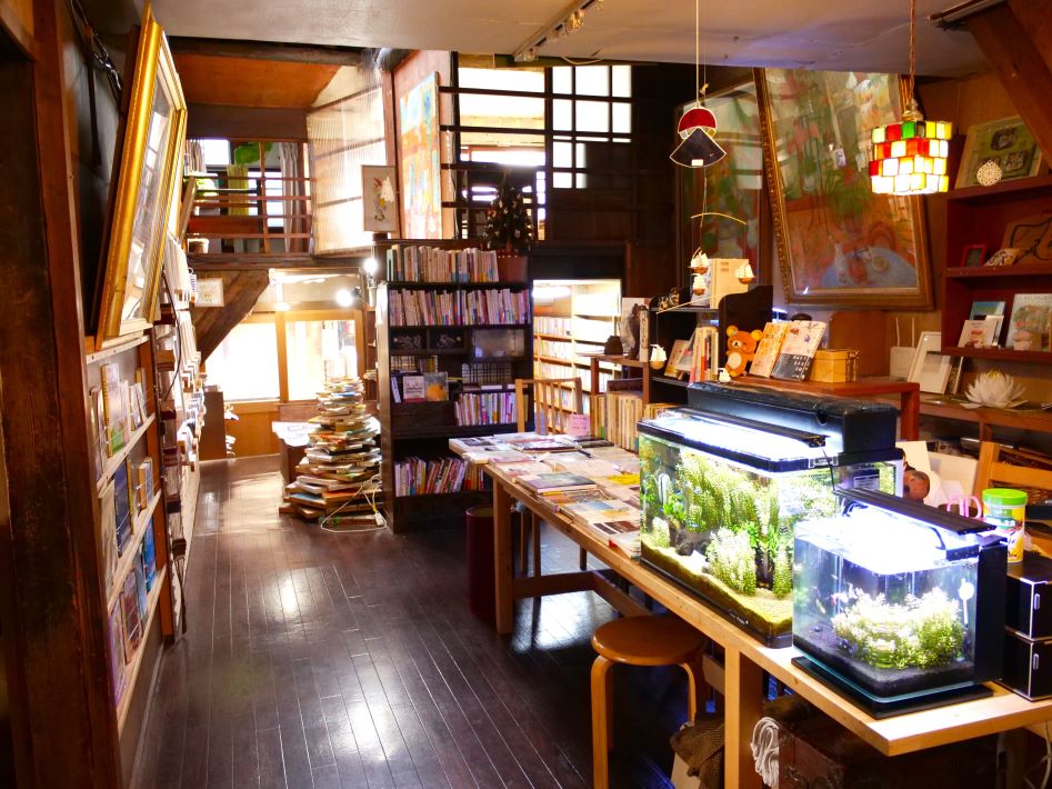 昔の面影が残る「アトリエ＊ローゼンホルツ」店内