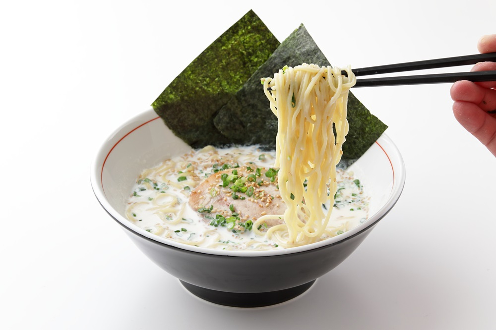 あっさりぺろりと食べられる「ホワイトガウラーメン」(980円)