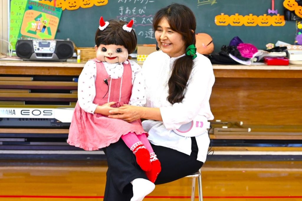「ろごす腹話術研究会」児童館のハロウィンイベントに出演