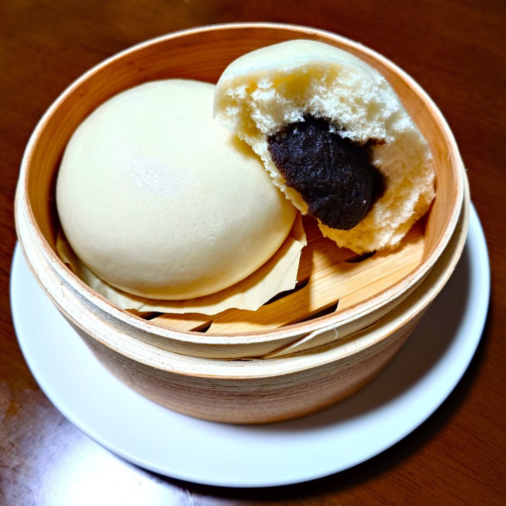 東葛食品 こしあんがぎっしり詰まったあんまん