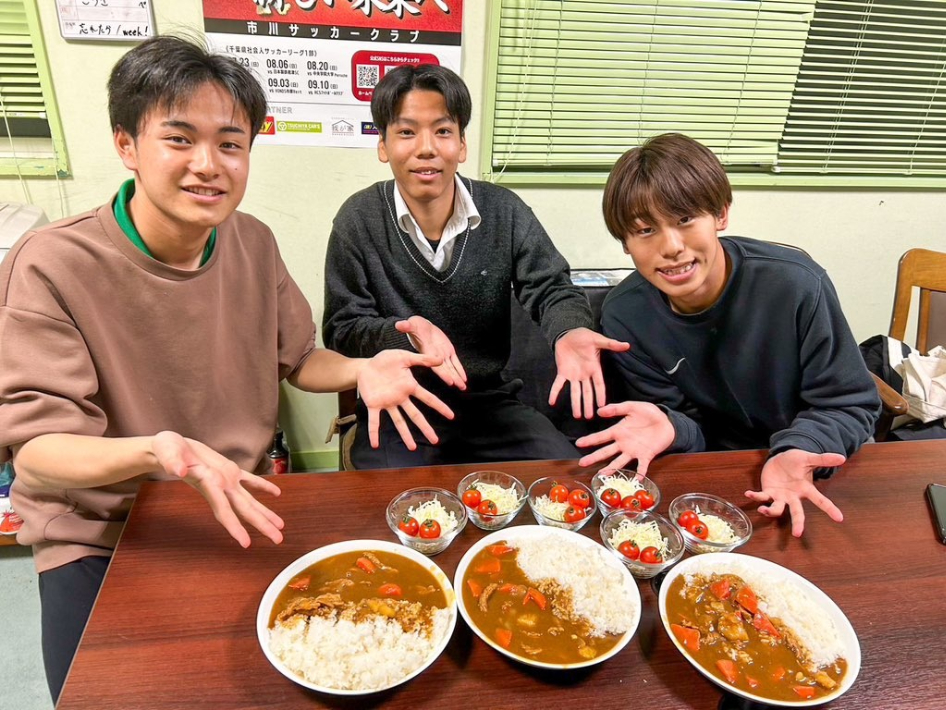 あやこさんの入院時にみんなで作った「せせりカレー」