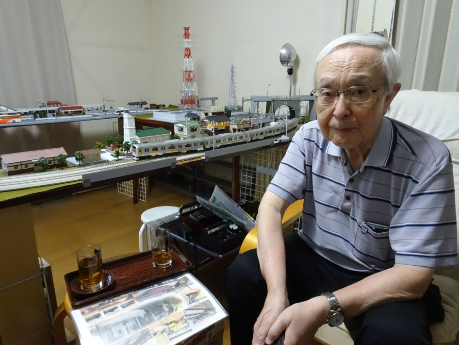 思い出を語る鈴木さん