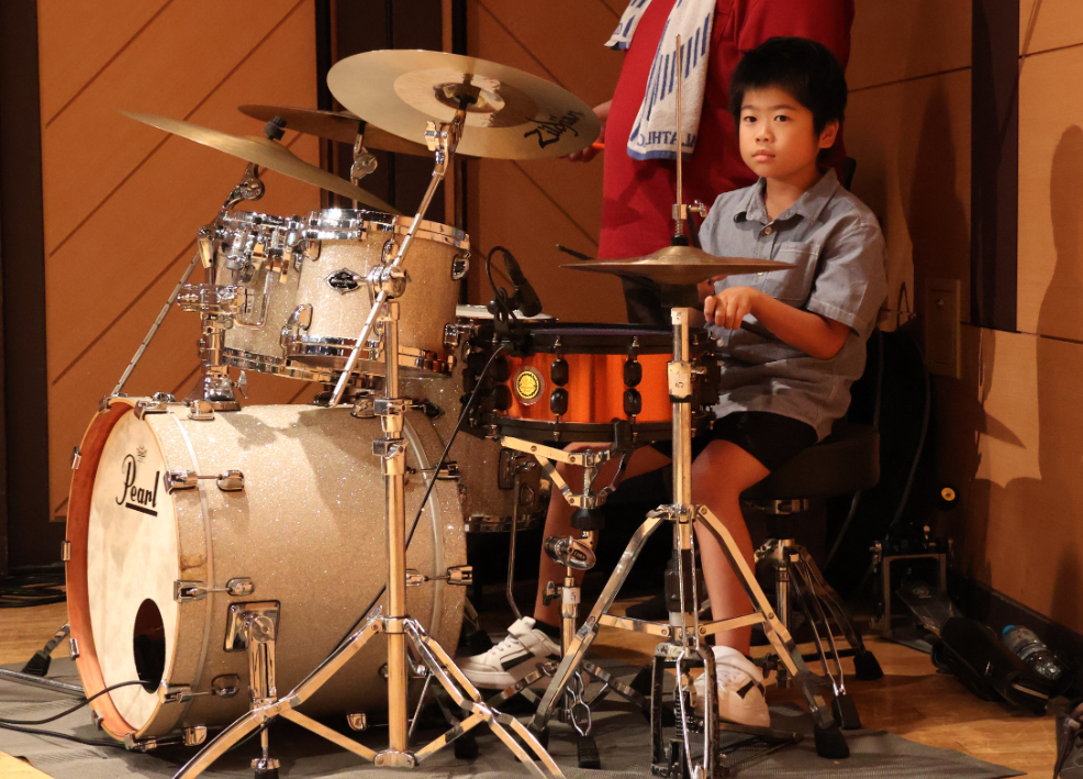 ドラムで参加した北部小学校4年の田村晴馬さん