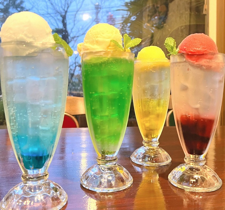 はるのガーデンのクリームソーダ
