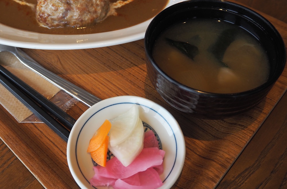 海軍のごちそうメニュー「フーカデンビーフ」とは? 木更津市内の9店舗で復活した「海自」フーカデンビーフカレーを実食してみた!