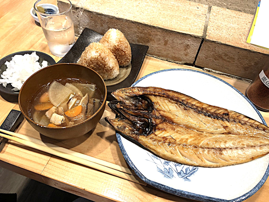 ランチのトロさば定食1,200円（これに小鉢・お漬物・ミニデザートが付きます）