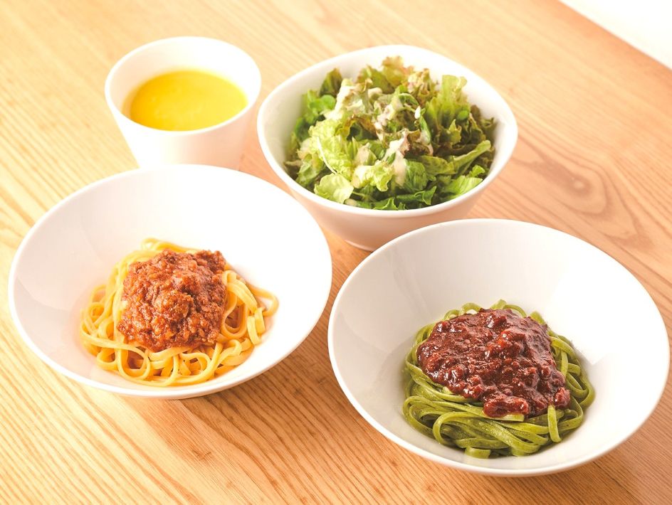 クリスマスのテーブルコーディネート パスタ・デ・スマイル(千葉県船橋市)/ふなばし野菜パスタ