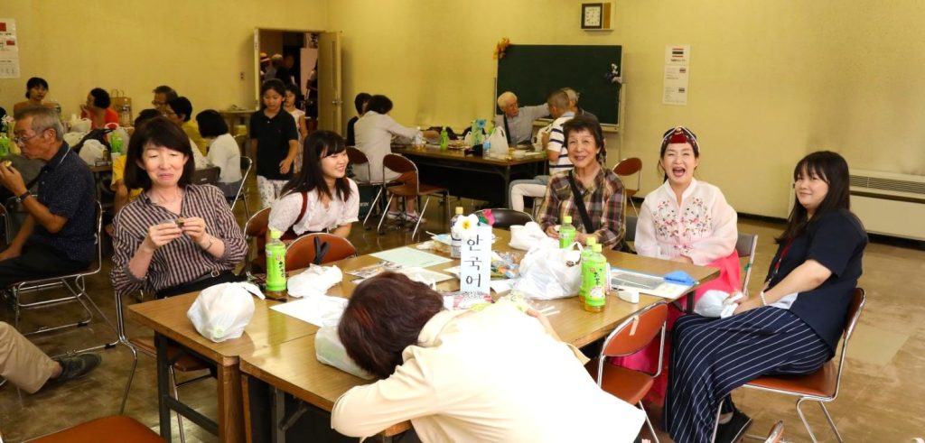 野田市国際交流フェスタ2024 前回の英会話サロンや韓国語サロンの様子