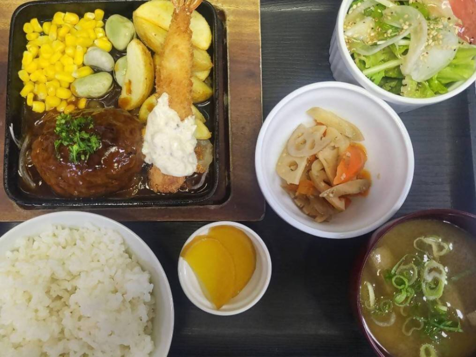酒場そらまめ「黒毛和牛ハンバーグ定食」