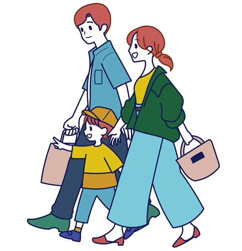 買い物する家族