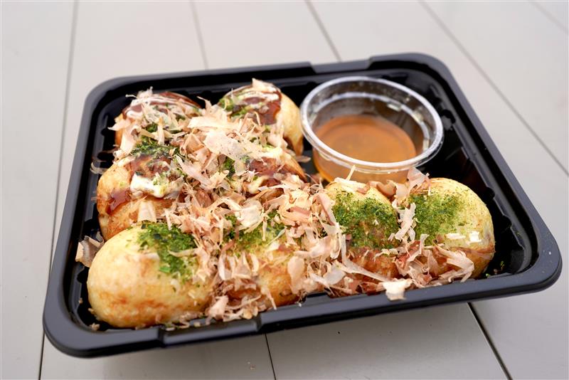 関西風のとろっとした「たこ焼き」 700円