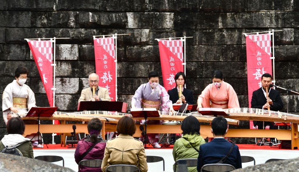 成田の梅まつり 観梅の演奏会