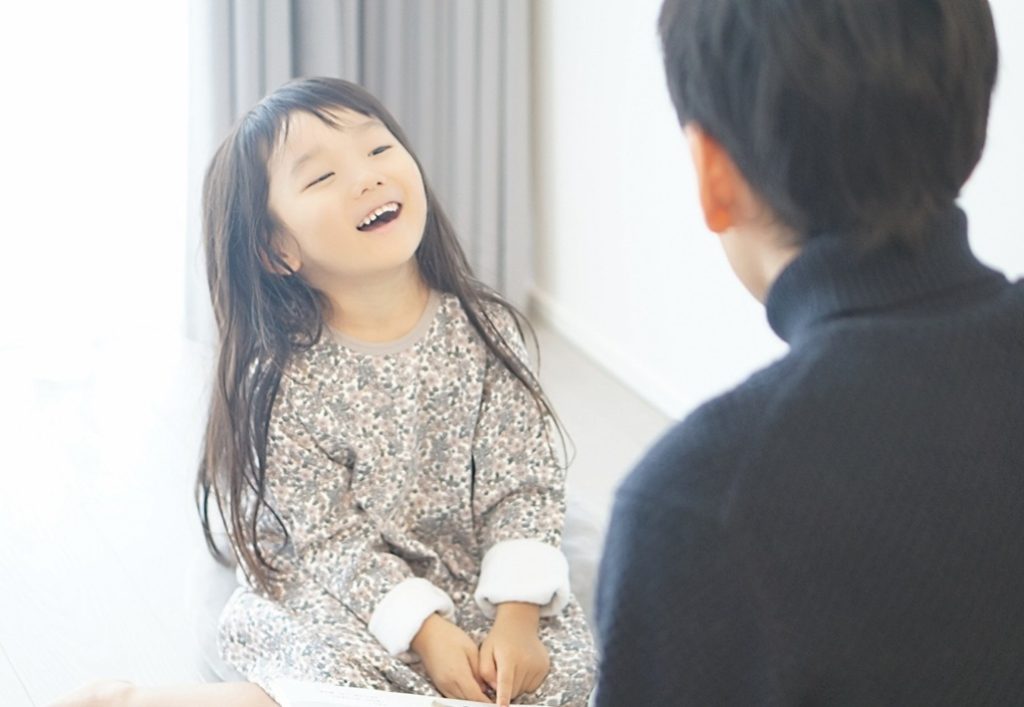 「言葉の発達が気になる…」子どもの言葉の成長と発語を促すための工夫【専門家監修】子育ての悩み