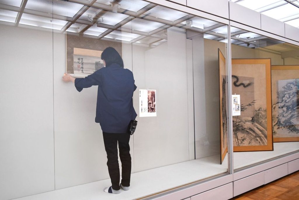 千葉市美術館 慎重に、見やすく