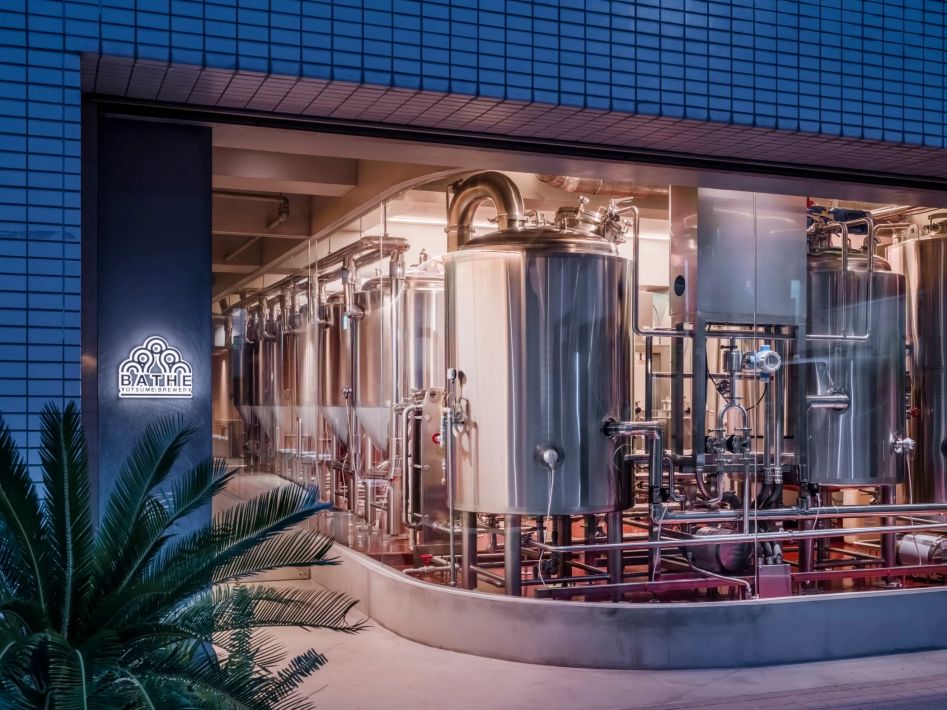BATHE YOTSUME BREWERY 日本空間デザイン賞2024食空間部門で金賞を受賞した醸造所兼ビアバー