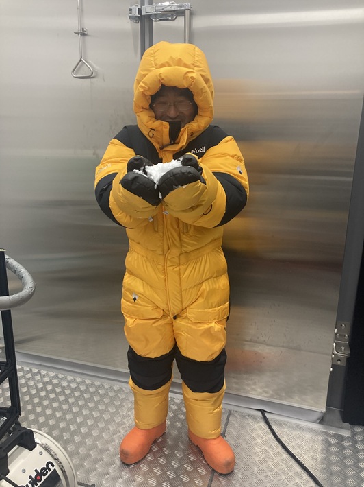 マイナス20℃の低温室で「低温の世界を体験しよう」