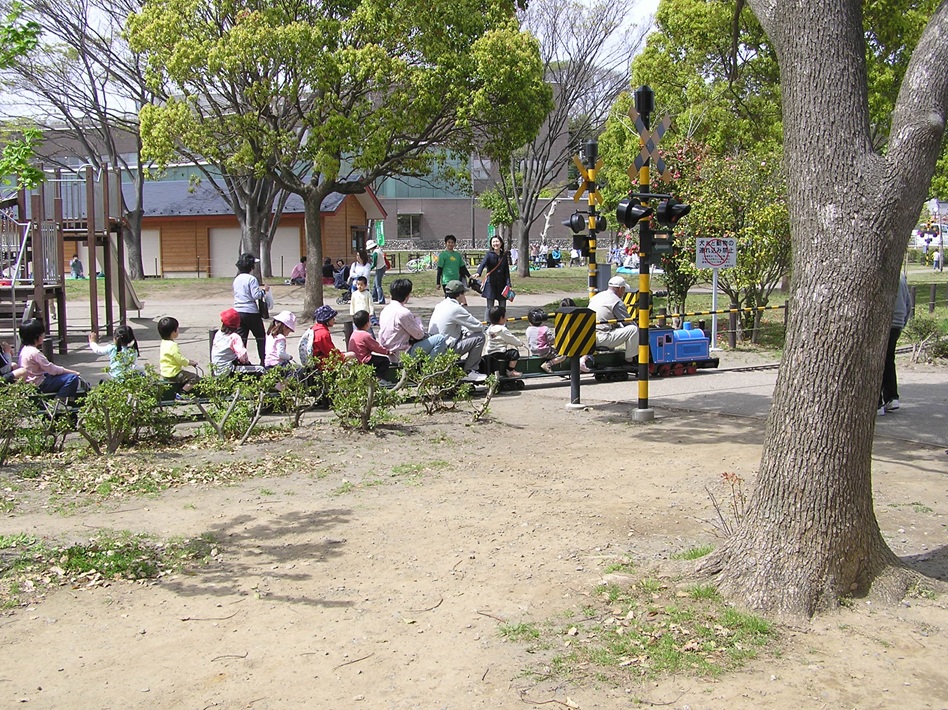 【千葉県】鉄道好き親子におすすめ!ミニ鉄道に乗れる公園