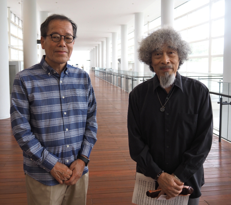 KJO設立にも携わった徳尾団長(左)と君津市出身の野口音楽監督