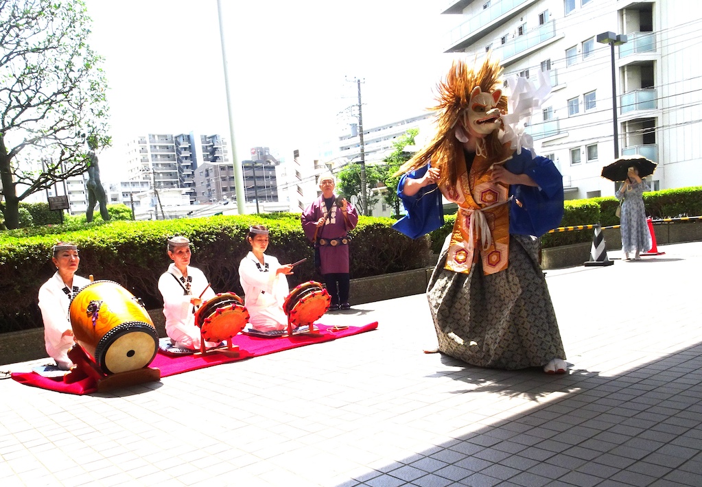 湊町のばか面おどり